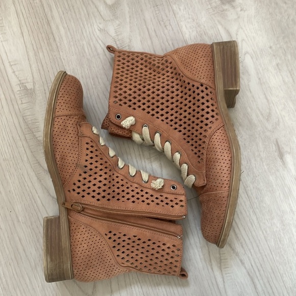 Report perforated leather lace-up boots, size 9 - Picture 6 of 8